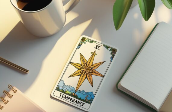 Tarot ZenPro : Rituels Quotidiens pour un Esprit Serein au Bureau